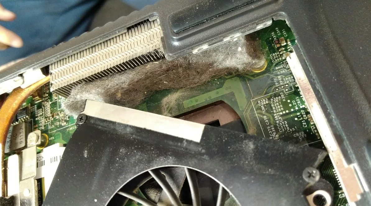 Как почистить ноутбук от пыли в домашних условиях