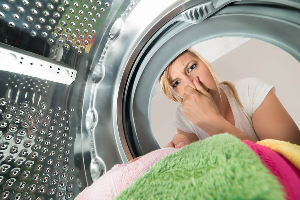 Как убрать противный запах из стиральной машинки-автомат