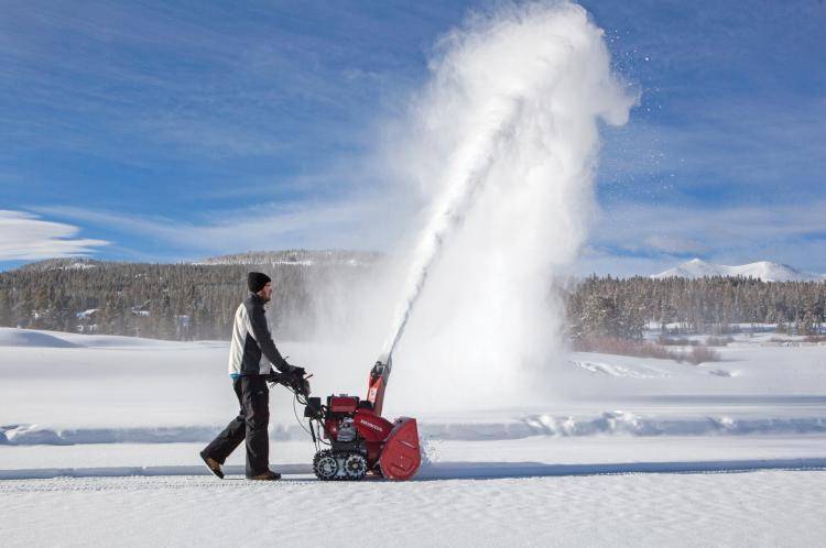 Как выбрать снегоуборочную технику — советы по выбору снегоочистителей
