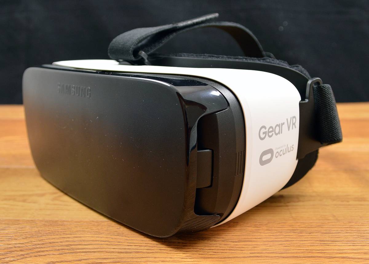 Samsung vr oculus. Samsung Gear VR. Очки Samsung Gear VR. Очки Gear VR Oculus Samsung. Samsung Gear VR SM-r325.