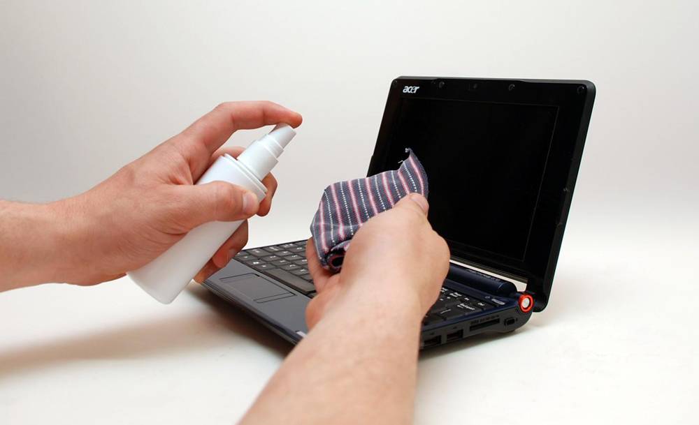 Как почистить клавиатуру на ноутбуке в домашних условиях