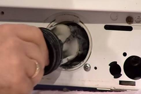 Как почистить насос в стиральной машине?
