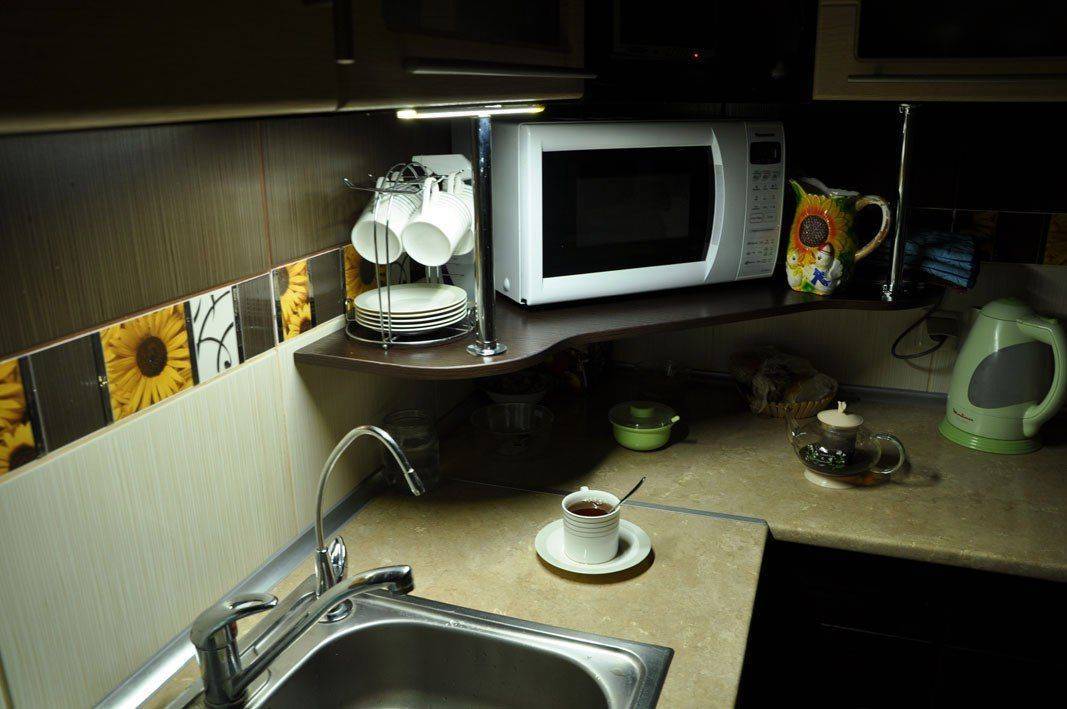 Микроволновка на кухне: куда поставить и куда ставить не стоит, реальные фото примеры