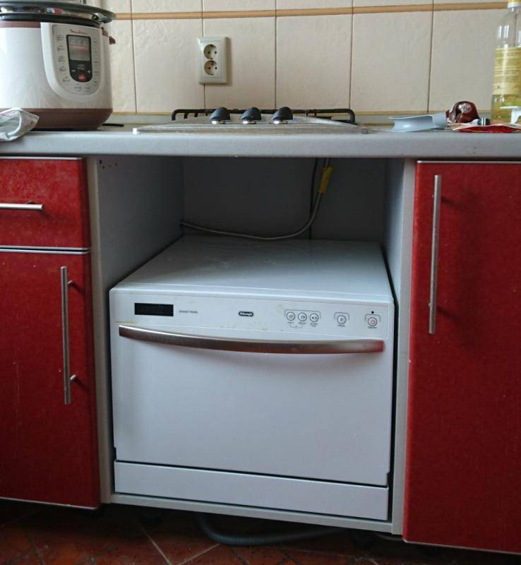 Можно ли установить посудомоечную машину под духовку в пенал