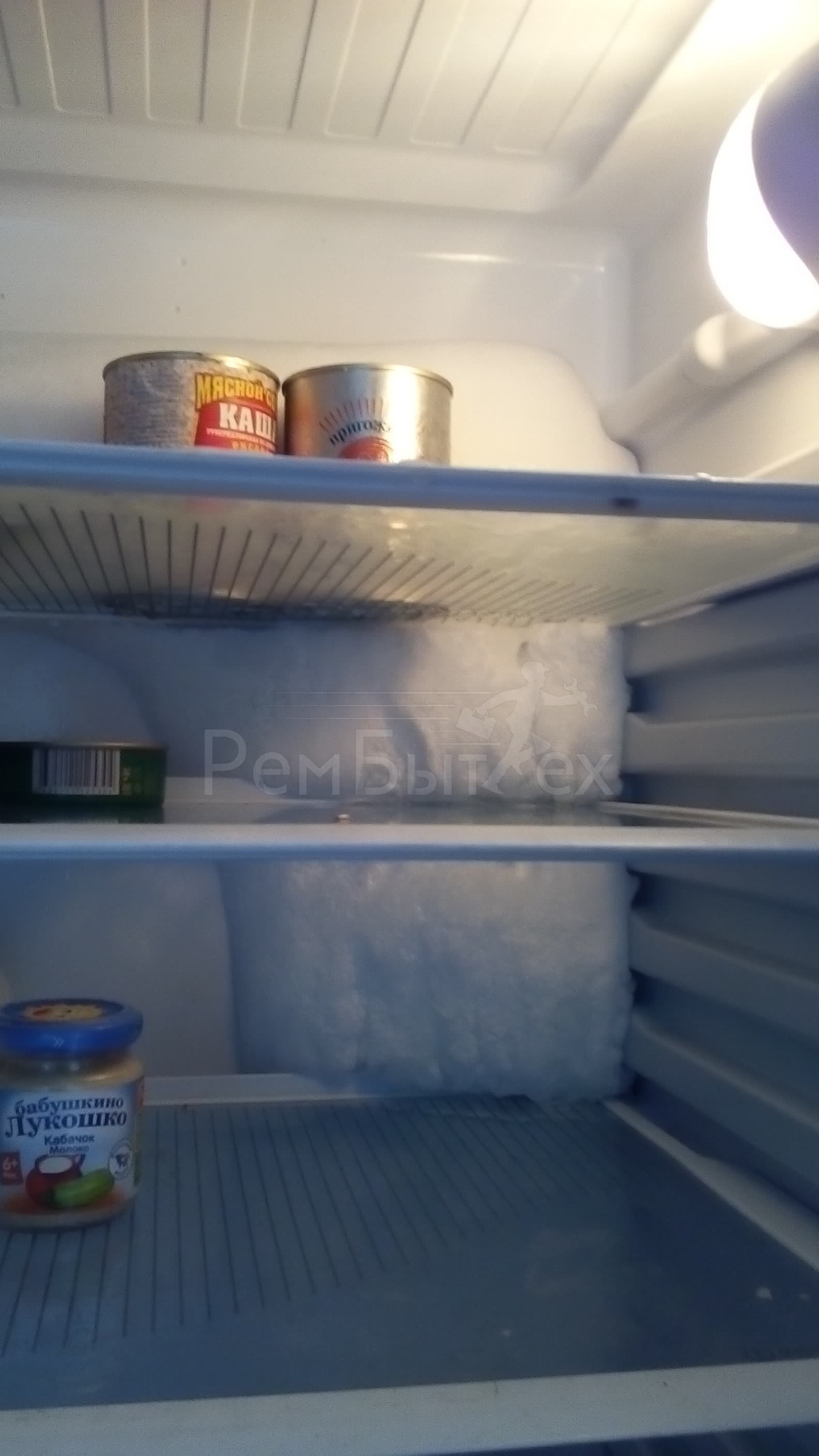 Почему в холодильнике намерзает задняя стенка и что делать