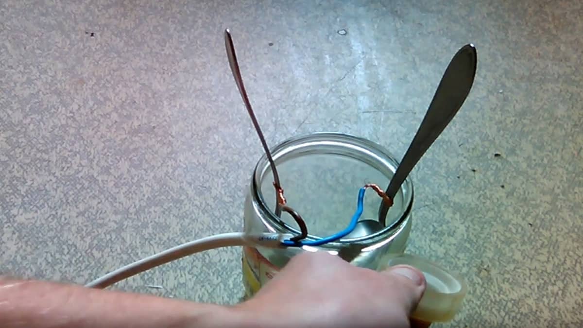 Как сделать кипятильник из провода. как сделать кипятильник из обычных лезвий для бритья