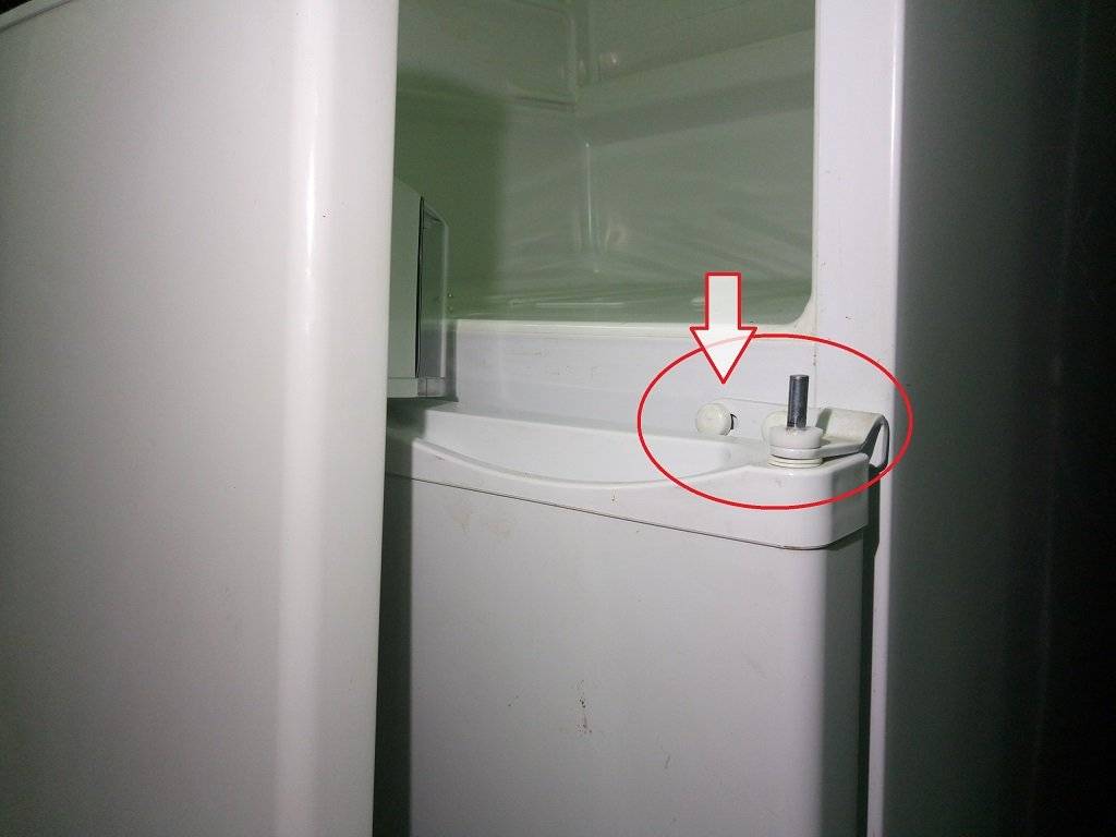 Как самостоятельно поменять уплотнительную резинку на холодильнике: инструкция