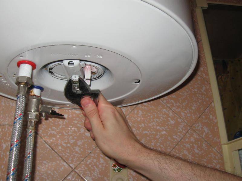 Как почистить водонагреватель (бойлер) от накипи в домашних условиях