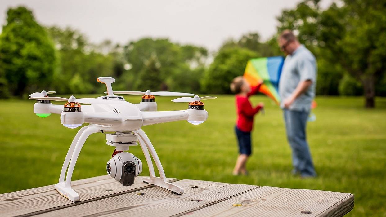 Квадрокоптер для детей — инструкция как выбрать, плюс лучшие и простые модели детских дронов