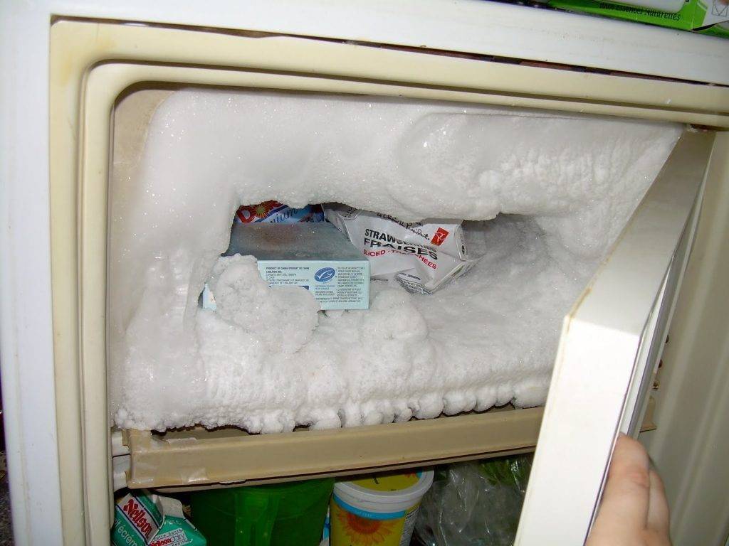 Разморозка морозильной камеры быстро и по правилам