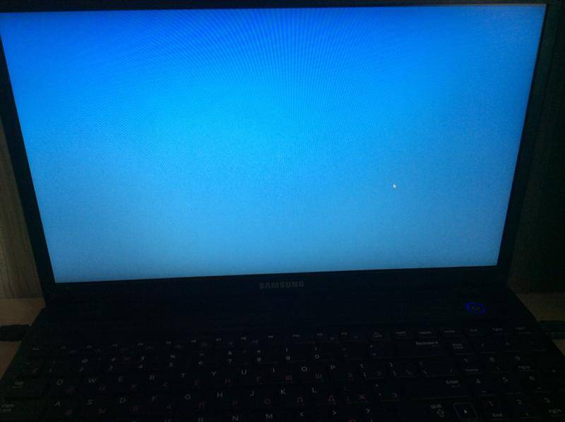 Не включается ноутбук синий экран что делать
