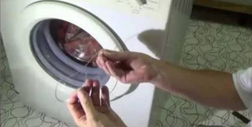 Не открывается дверь в стиральной машине после стирки: что делать