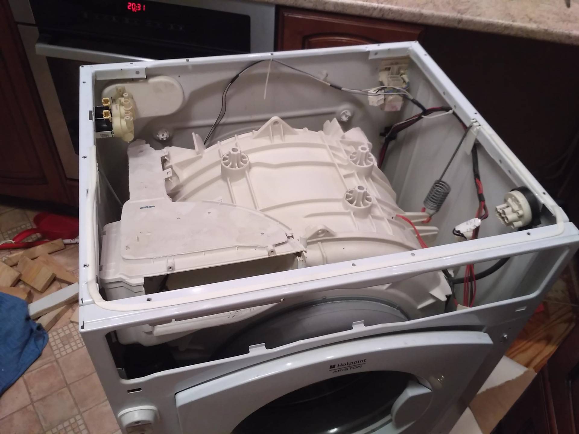 Разборка стиральной машины «Аристон»
