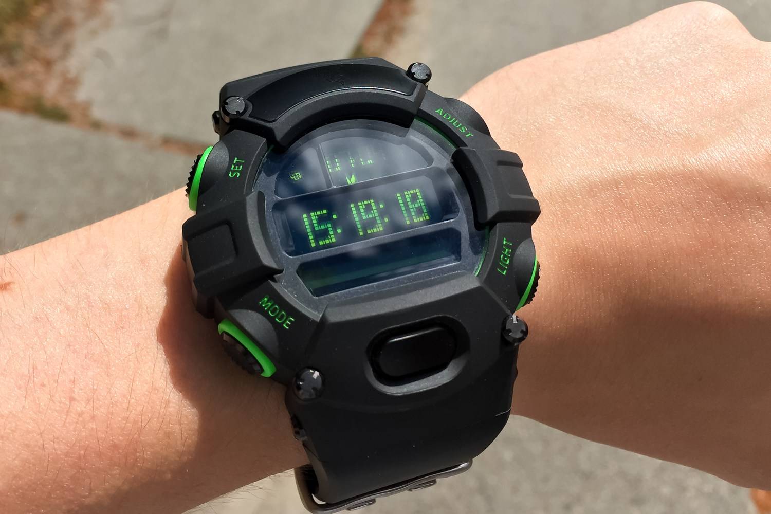 Razer nabu - многофункциональные цифровые часы - digimedia.ru