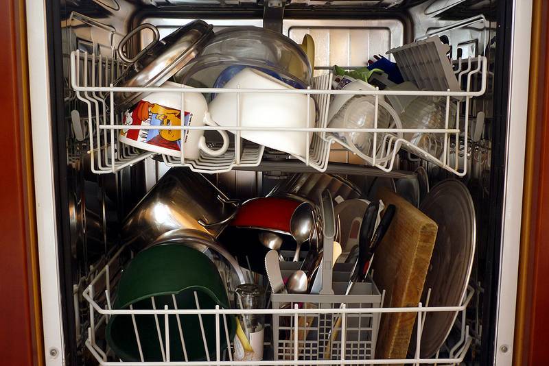 Как правильно загрузить посудомоечную машину?