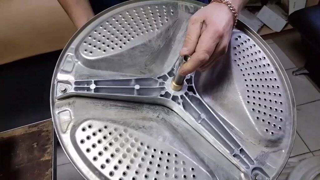 Как открыть барабан стиральной машины — пошаговое руководство