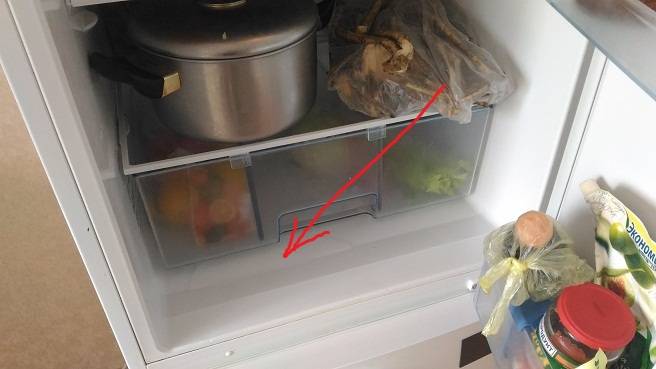 9 причин почему скапливает вода в холодильнике