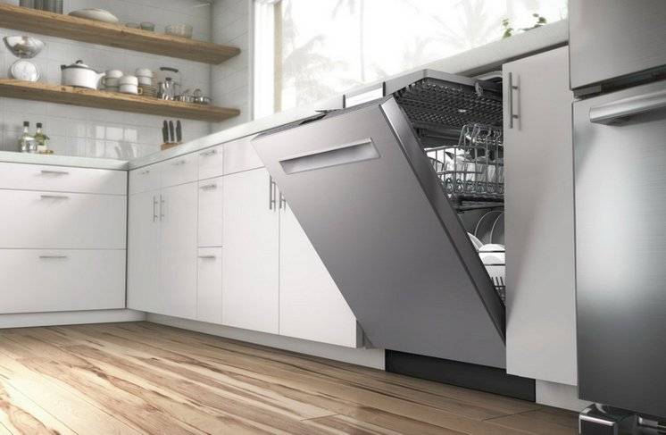 Плюсы и минусы использования посудомоечной машины