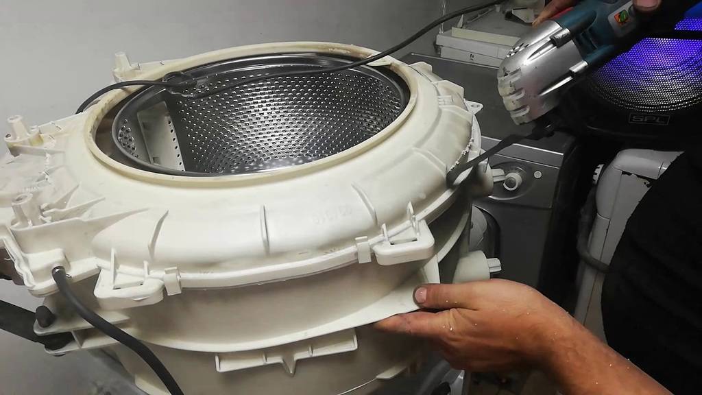 Как снять барабан на стиральной машине: пошаговая инструкция с фото