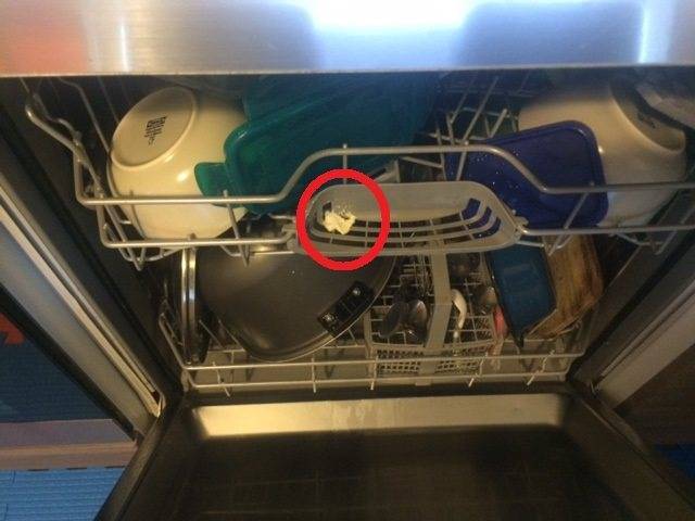 Посудомоечная машина бьет током причина: причины и способы устранения неисправностей. как исправить данную проблему