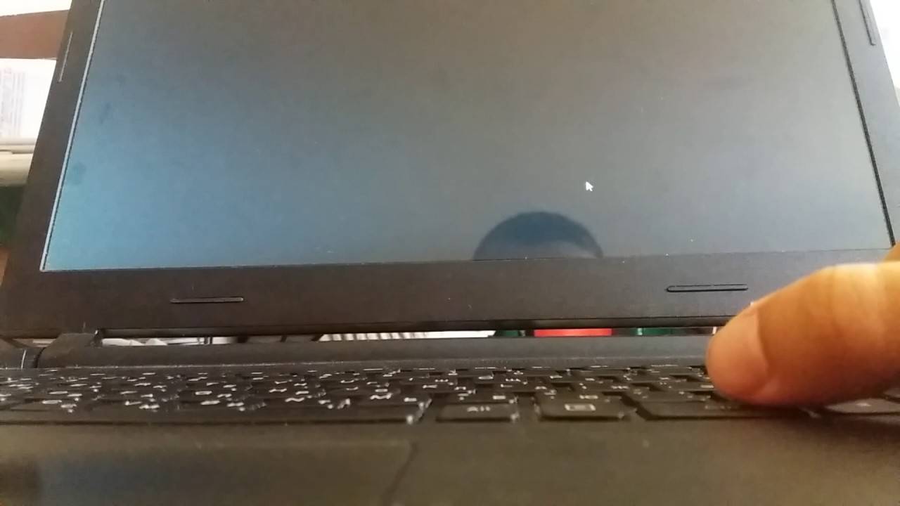 При включении ноутбука черный экран. черный экран на ноутбуке – что делать?