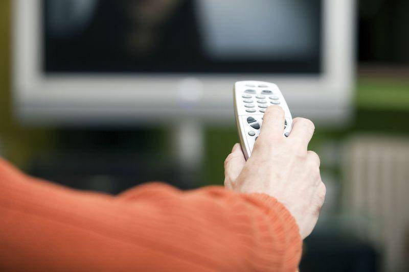 Быстрая чистка пульта от телевизора в домашних условиях