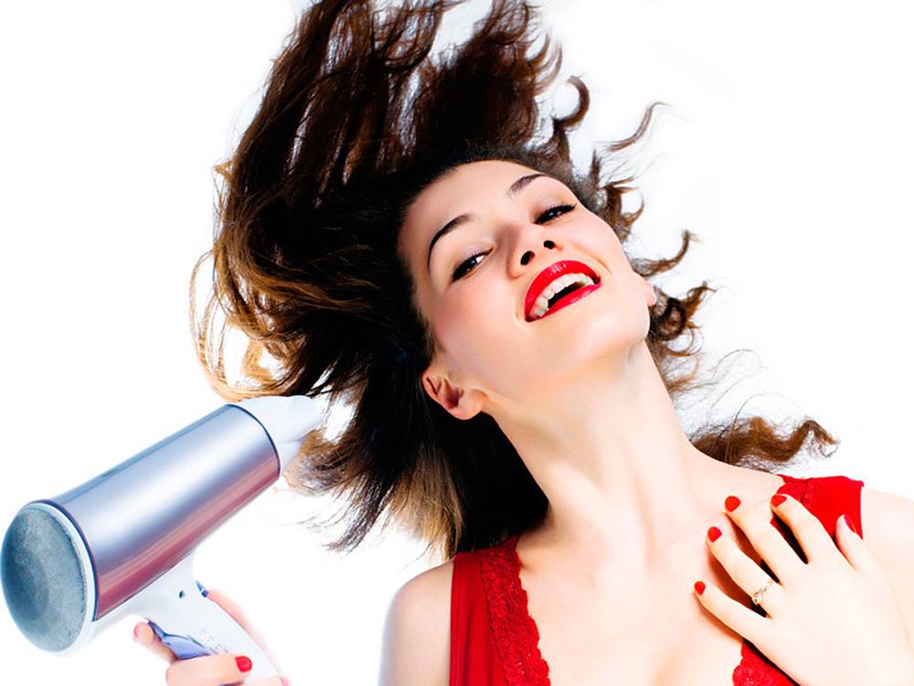 Сушить волосы феном: как уменьшить вред и защитить волосы