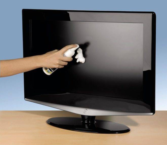 Чем протирать экран монитора и жк телевизора в домашних условиях: салфетки, спреи, пены и другие средства для ухода, особенности чистки