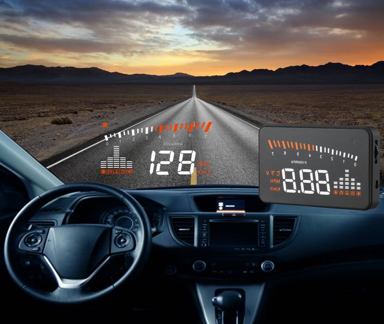 Проекция на лобовое стекло: дисплей (hud-проектор) для автомобиля с навигатором, стрелкой скорости