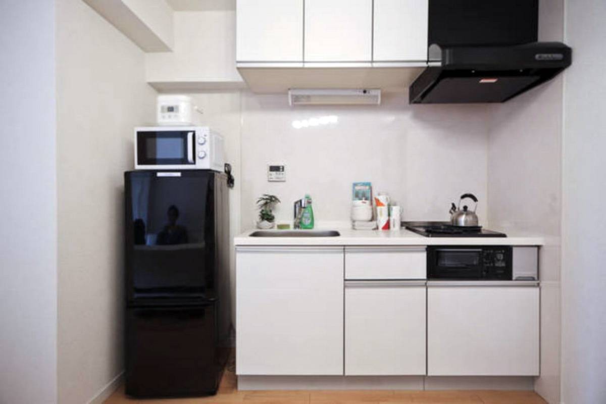 Можно ли на холодильник ставить микроволновку? ищем правильный ответ  :: syl.ru