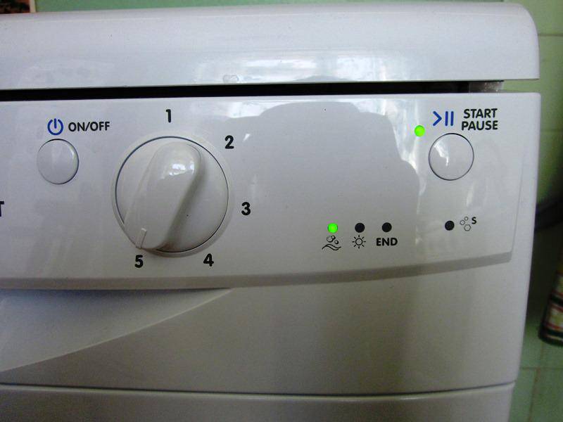 Посудомоечная машина «индезит» не греет воду — причина и ремонт