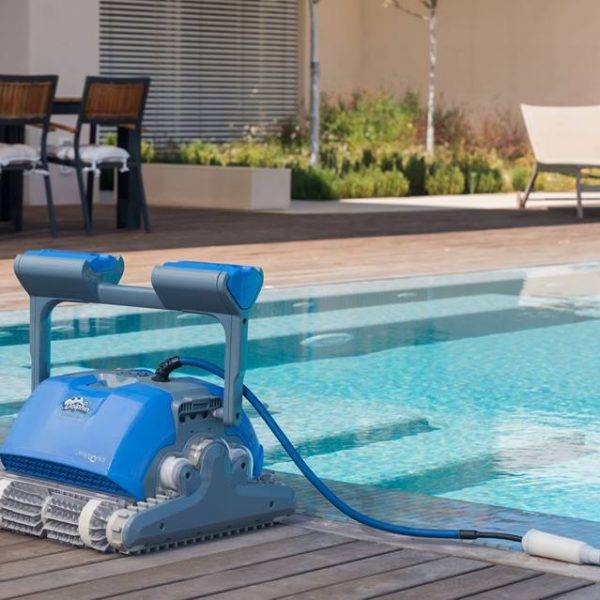 Робот пылесос для бассейна: принцип работы и основы лучшего выбора