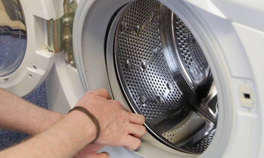 Почему остается вода в стиральной машине после стирки, что при этом делать и как не допустить данной проблемы