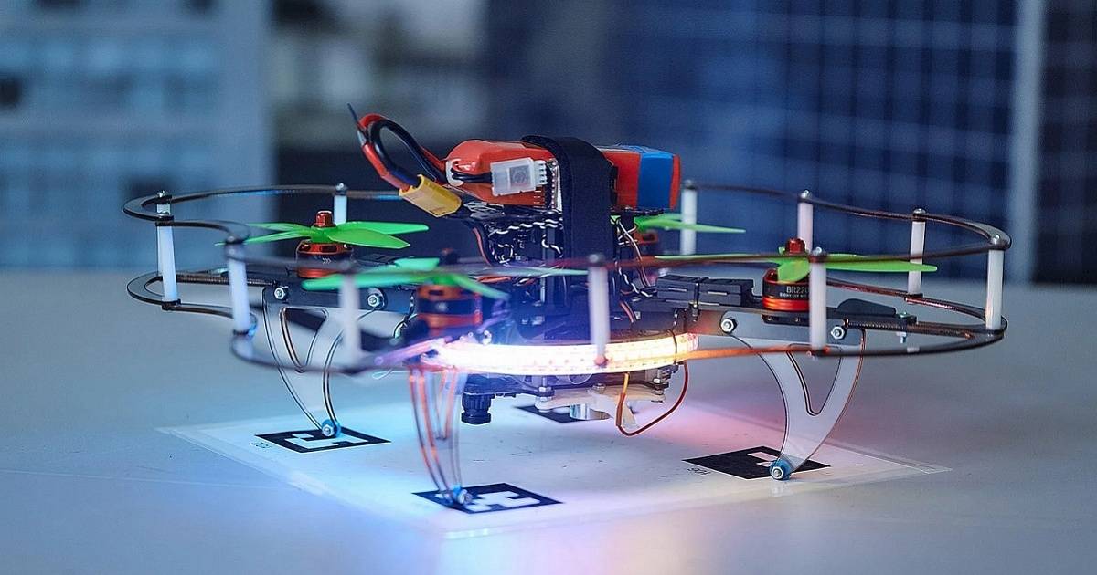 Топ-10 квадрокоптеров с камерой 2022: рейтинг лучших дронов