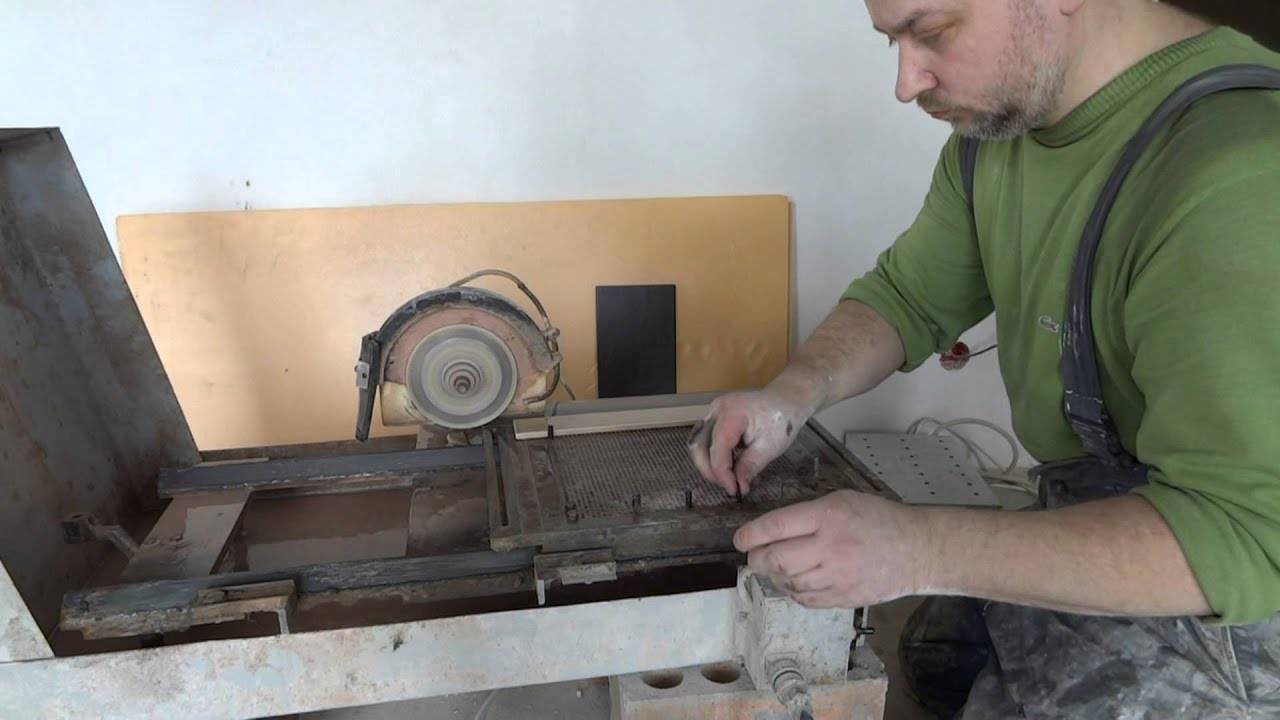Как резать плитку болгаркой без сколов и пыли, видео