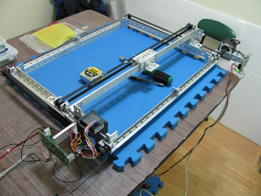 Режущий и печатающий плоттер из принтера или dvd-привода своими руками