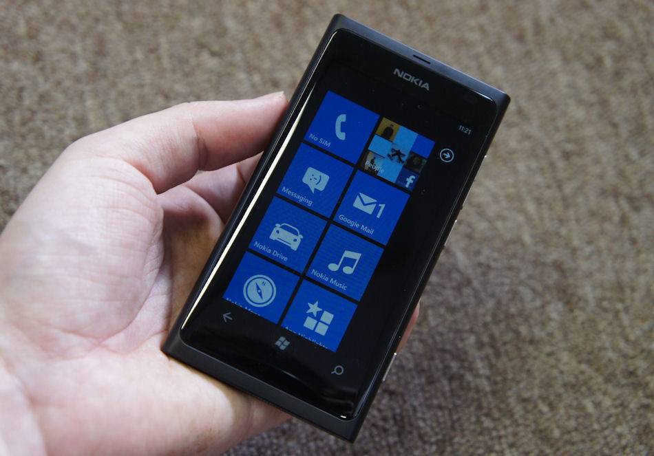 Nokia lumia 800 - википедия