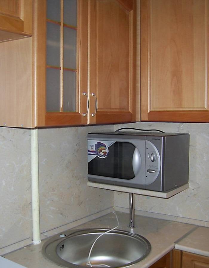 Куда поставить микроволновку в маленькой кухне: варианты и идеи, как разместить, где повесить